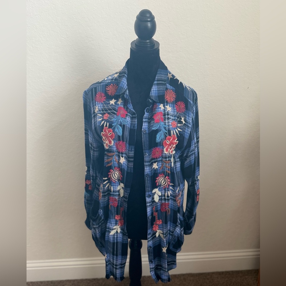 NWOT Johnny Was Embroidered Button Up